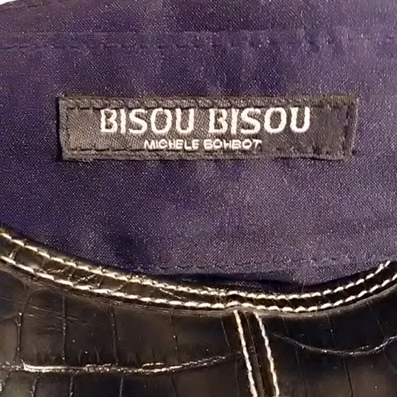 Bisou Bisou Black purse - Picture 4 of 5